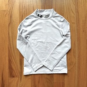 Kids size xs under armour white coldgear mock neck long sleeve